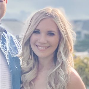 Meet your Posher, Casie